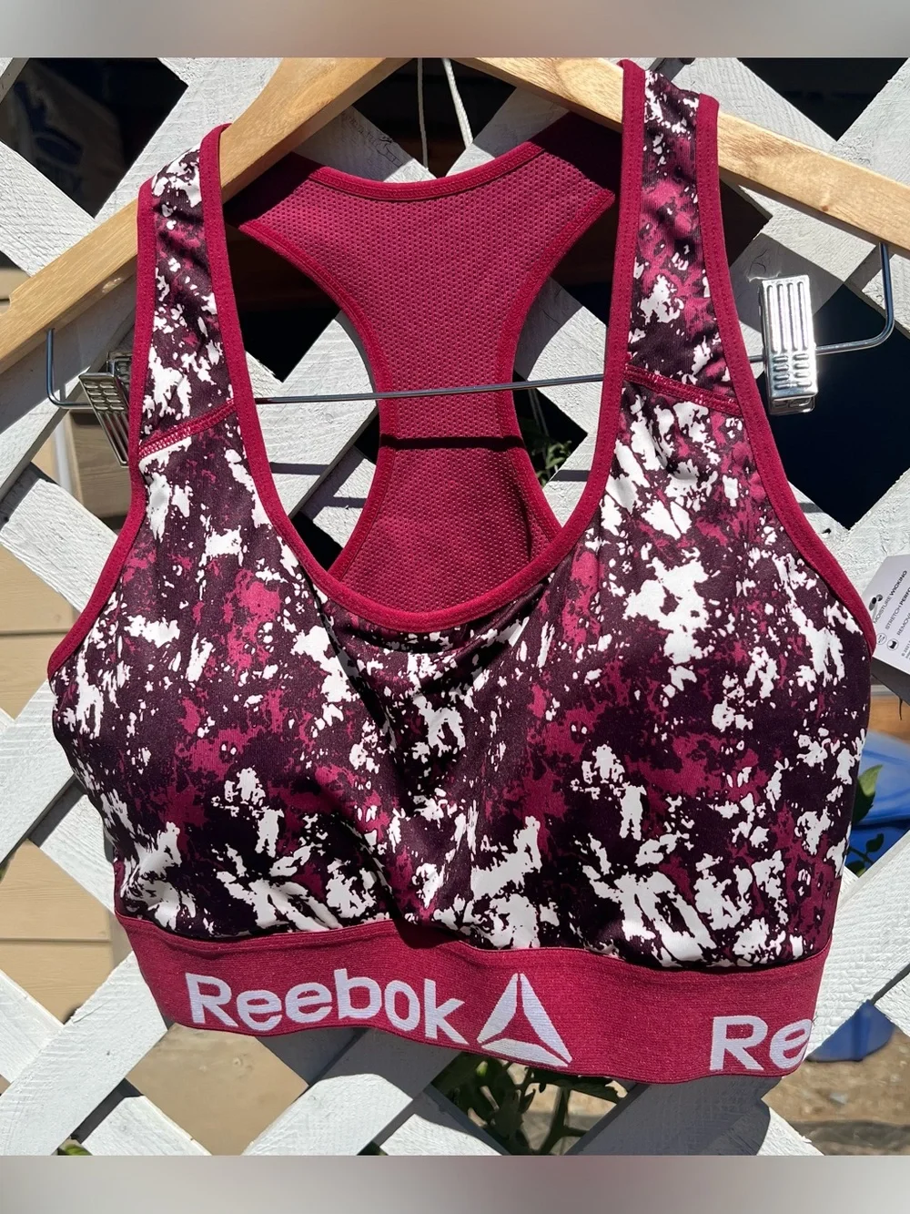 NWT Reebok Performance Bra XL Berry Tie Dye Racerback Moisture Wicking Abstract
